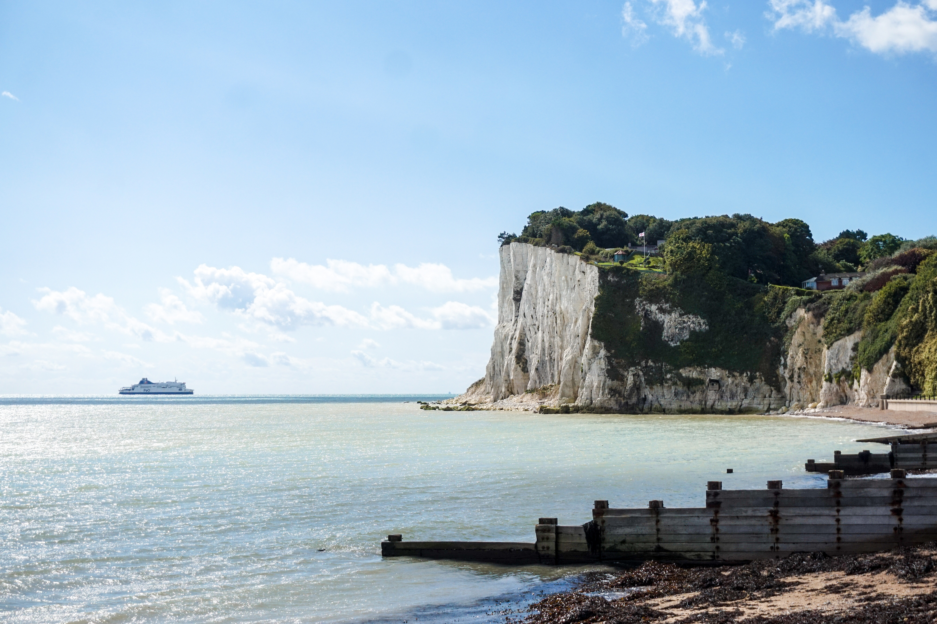 The White Cliffs of Dover • Road Tripping Through England and Wales | The Wanderful Me
