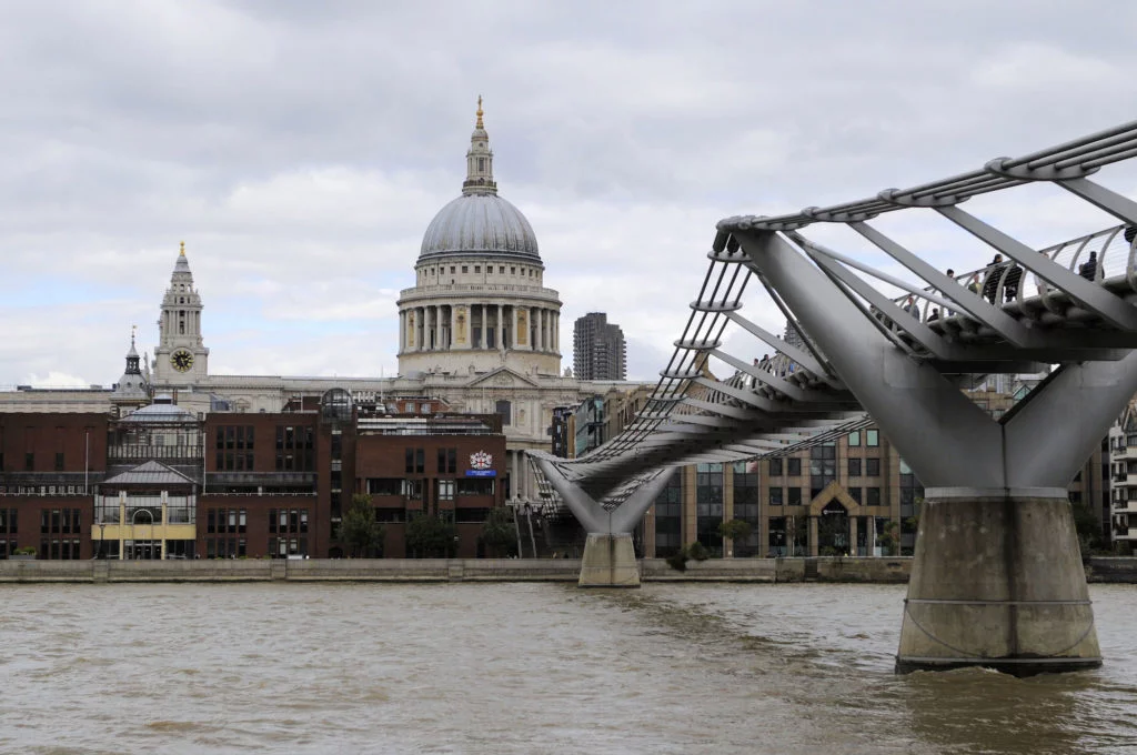 Millennium Bridge • The 20 Best Attractions and Sites to See in London